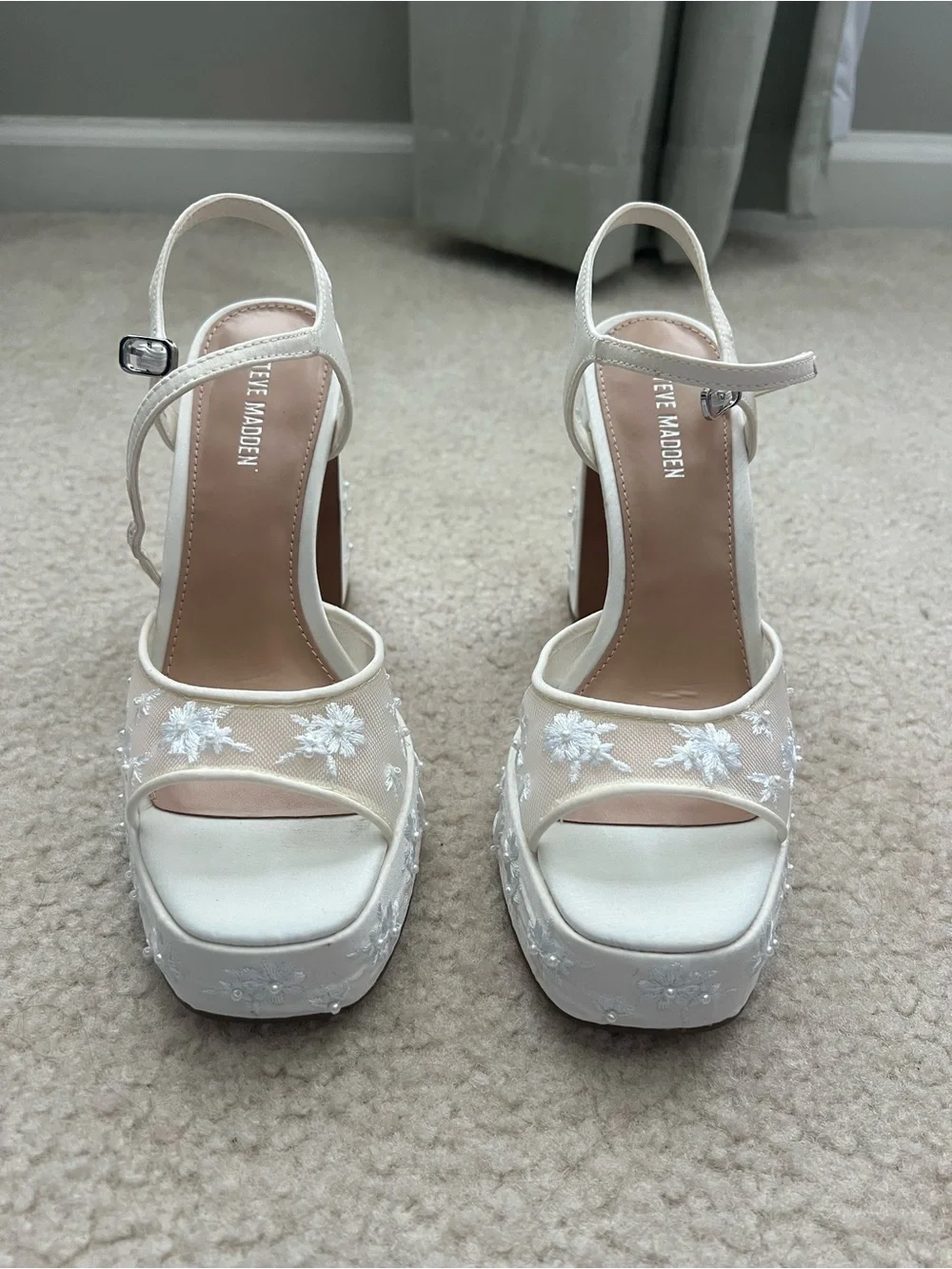 Steve Madden Ivory Floral Embroidered Platform Sandals - Picture 8 of 9